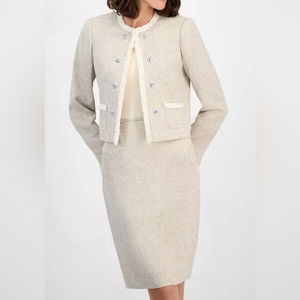 Boucle collarless suit